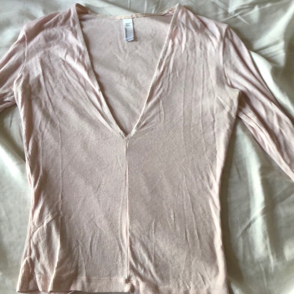 cute light pink ribbed vneck